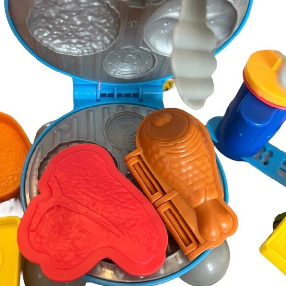 Play-doh BBQ and food cooking Playset kids preschool fun activity - Picture 4 of 4